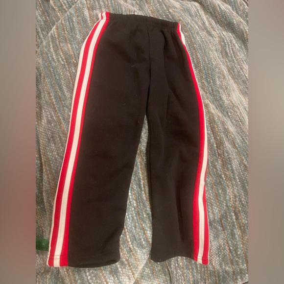 Boys Size 4 - Sweatsuit 3 piece set. Long Sleeve Sweatshirt, Sweatpants, & Vest. - Picture 8 of 14